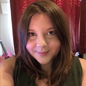 Meet your Posher, Caroline